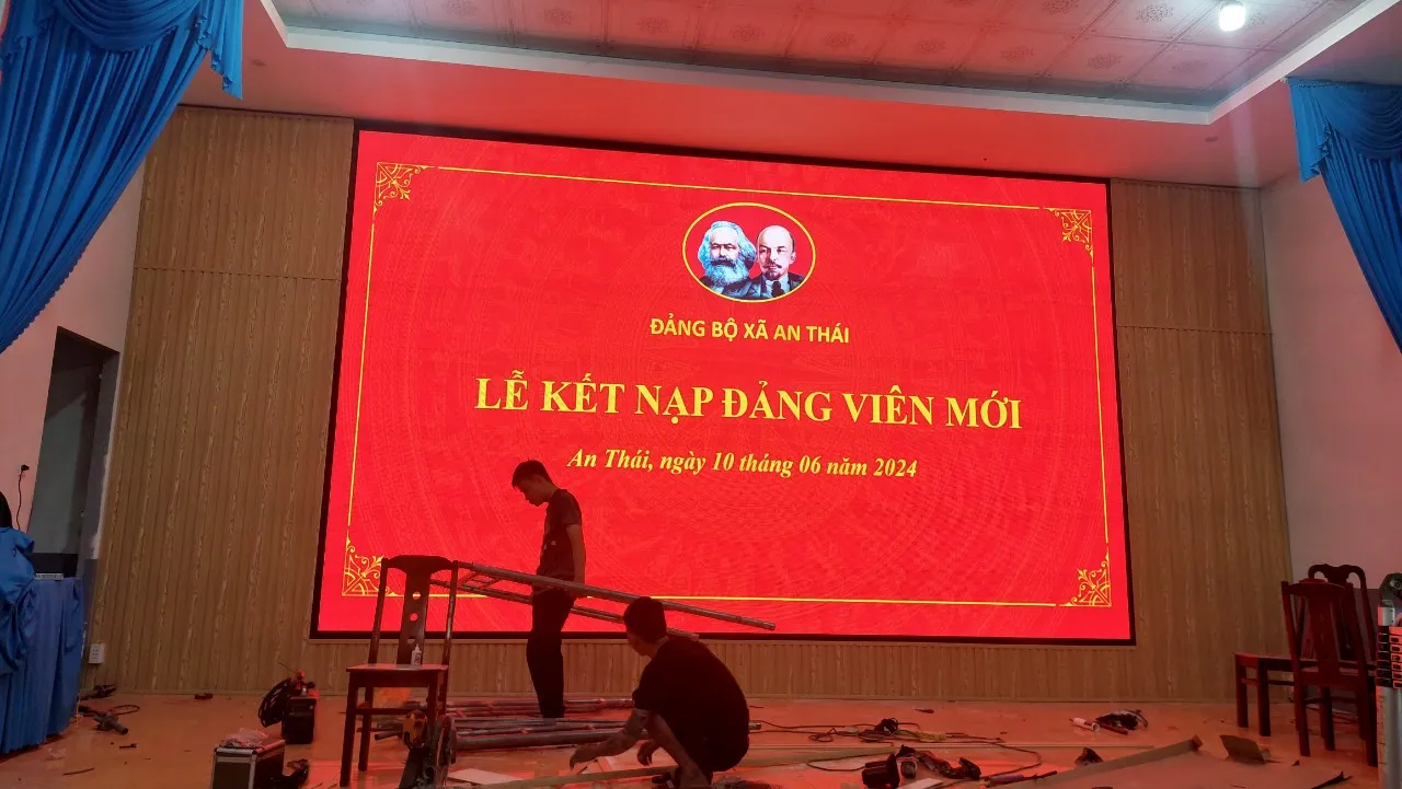 Màn hình LED 400 inch. Màn Hình LED Hội Trường UBND
