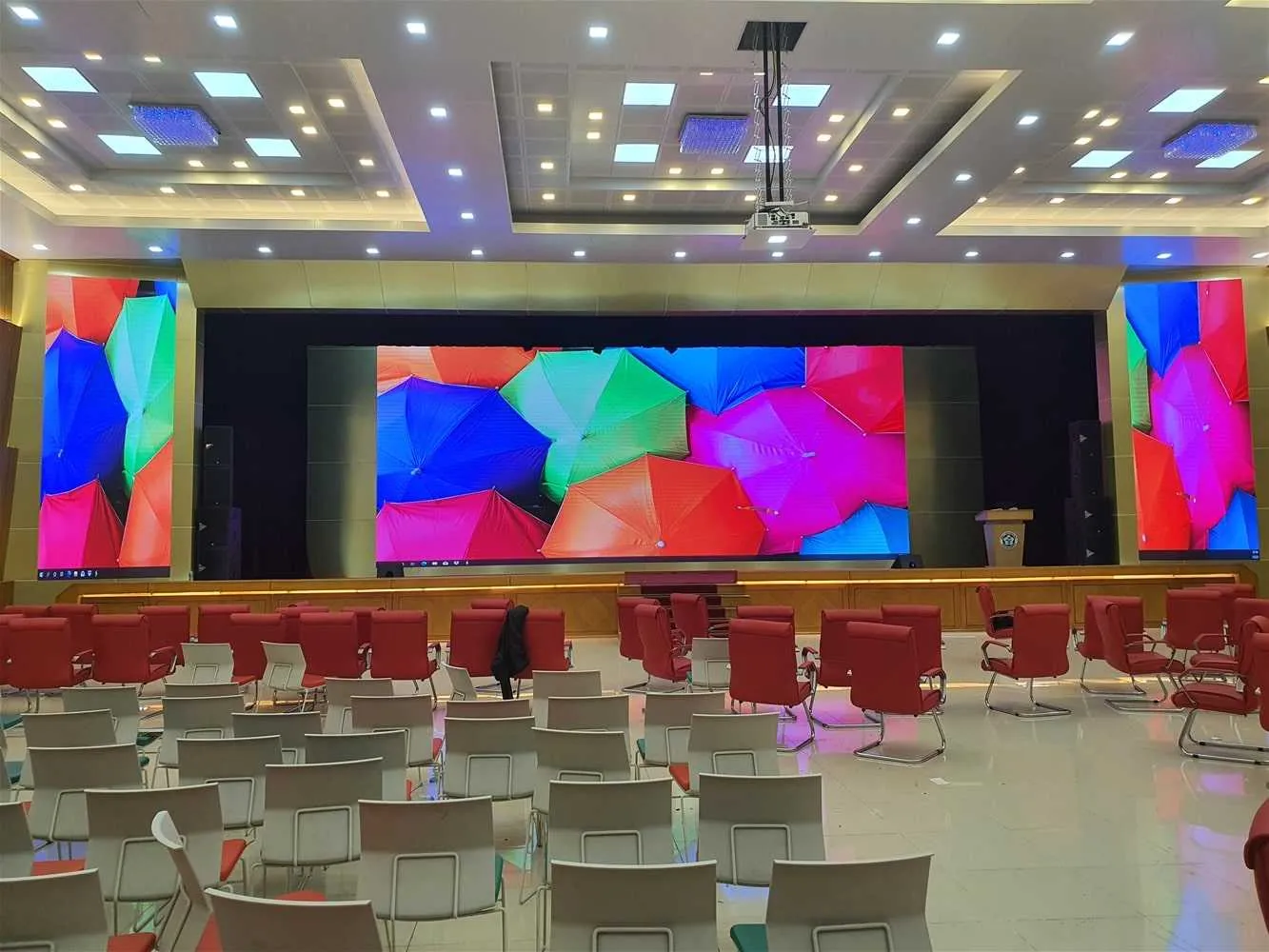 Màn hình LED sân khấu được sử dụng trong các sự kiện lớn như concert, lễ hội âm nhạc