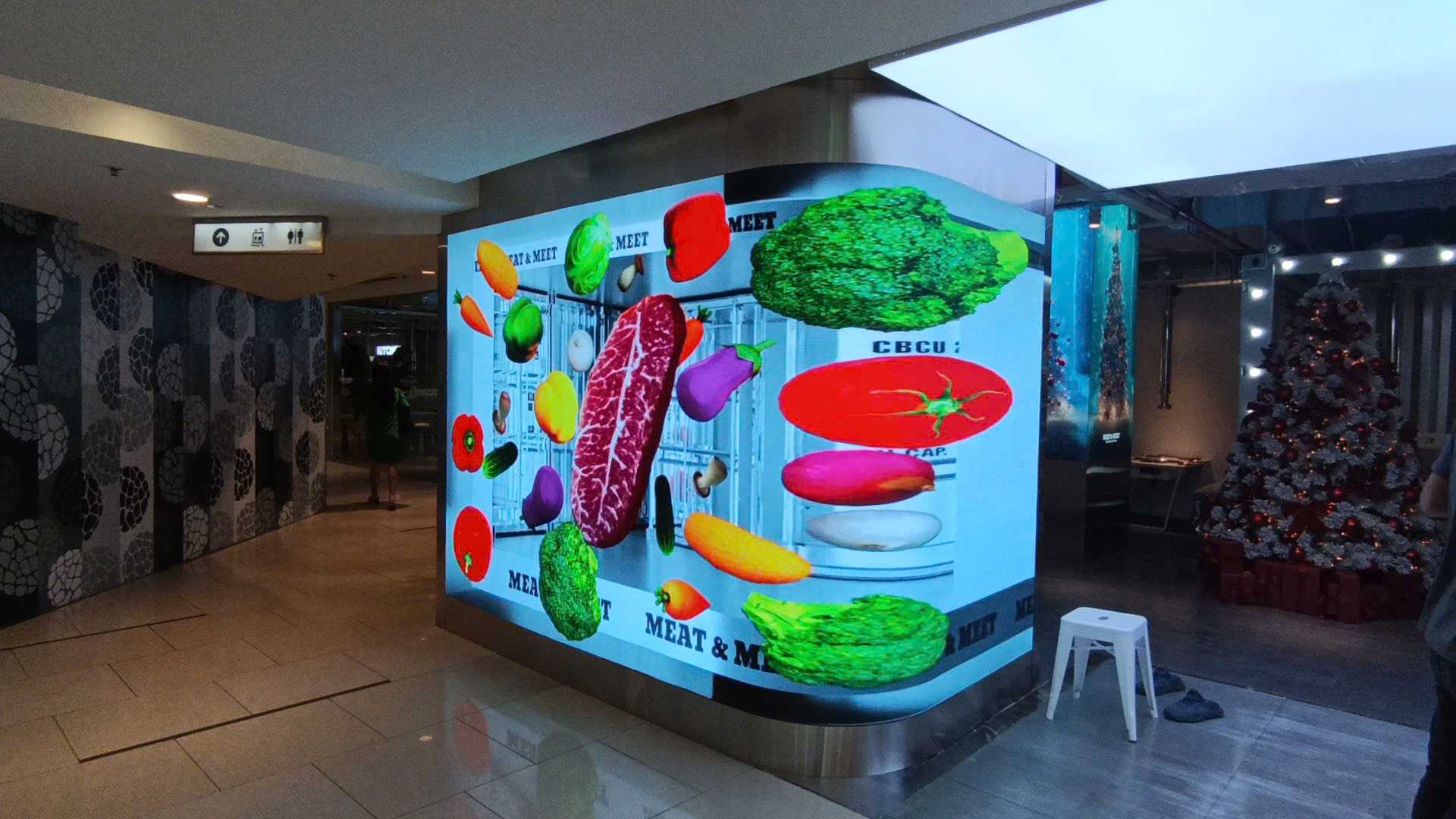 Màn Hình LED Nhà Hàng P2.5 Uốn Cong