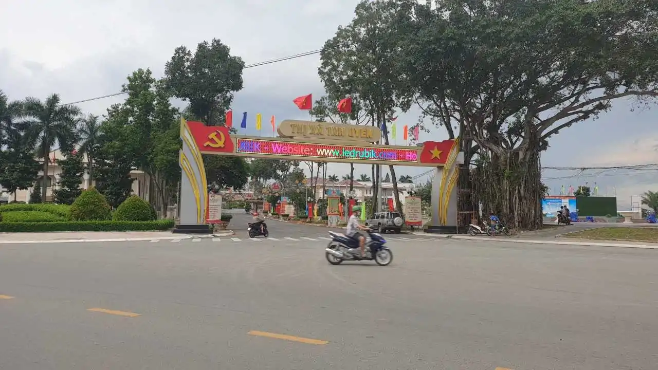 Màn hình LED P10 Cổng Chào UBND Thành Phố Tân Uyên